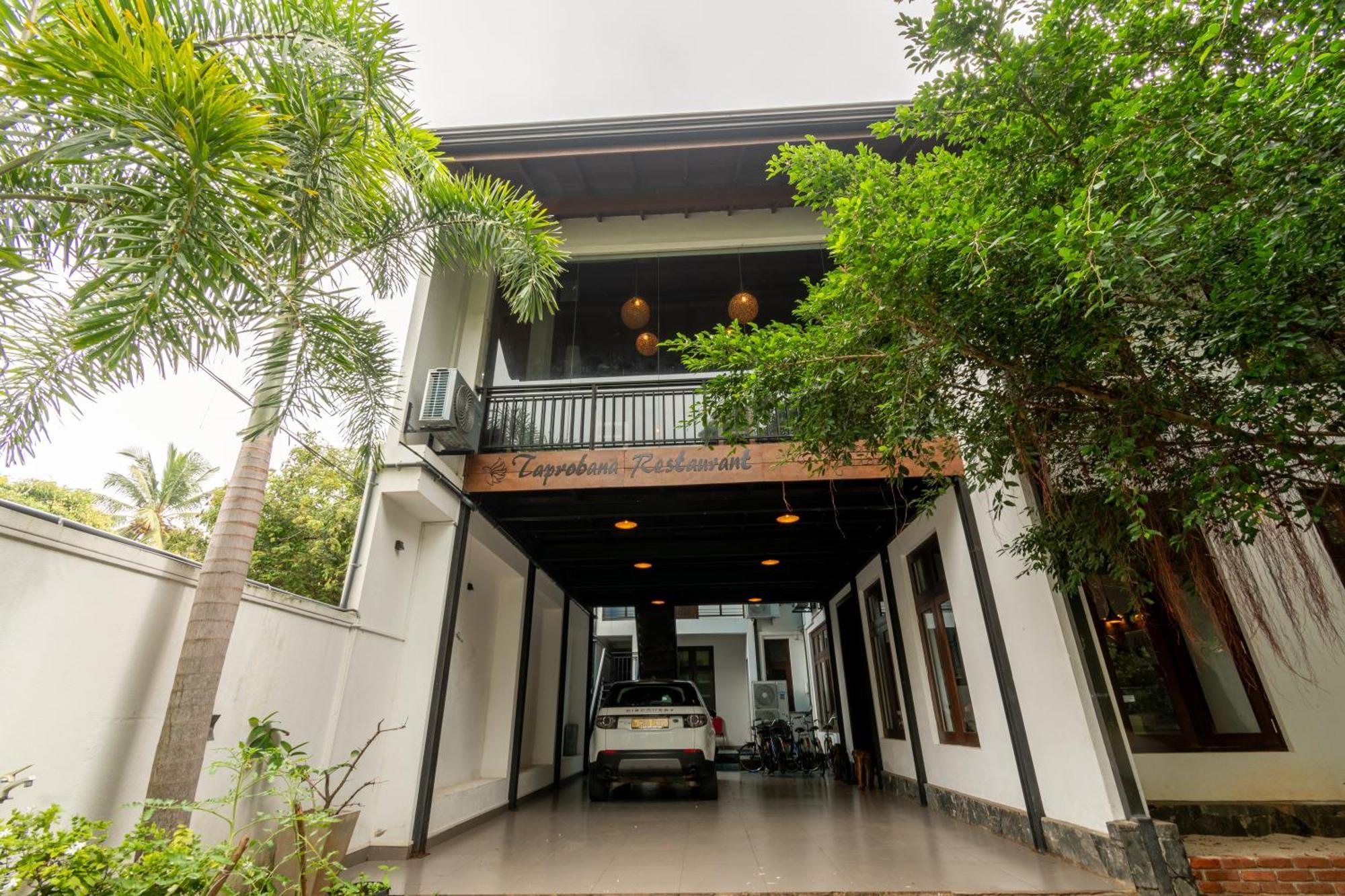 Hotel Bella Vista Anuradhapura Exterior photo