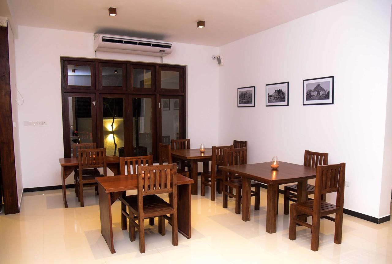 Hotel Bella Vista Anuradhapura Exterior photo