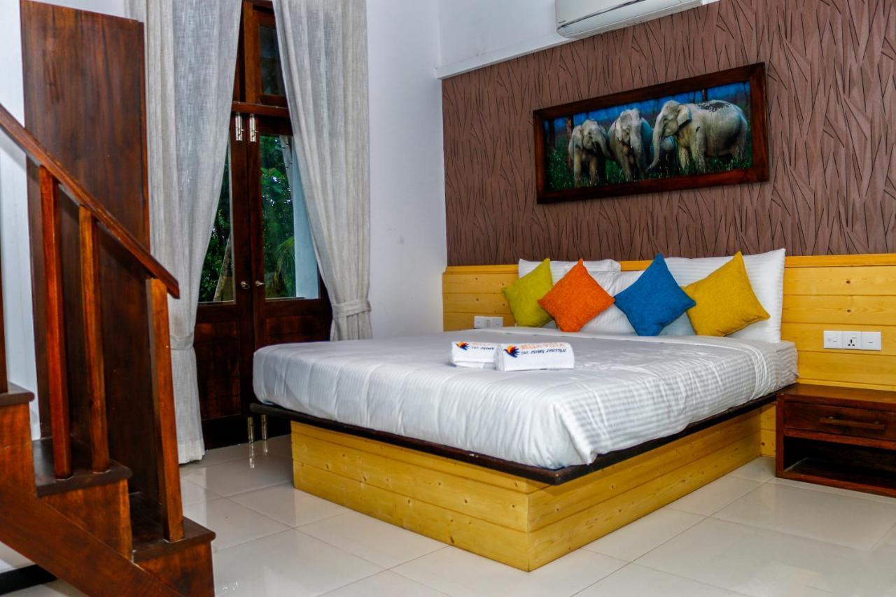 Hotel Bella Vista Anuradhapura Exterior photo