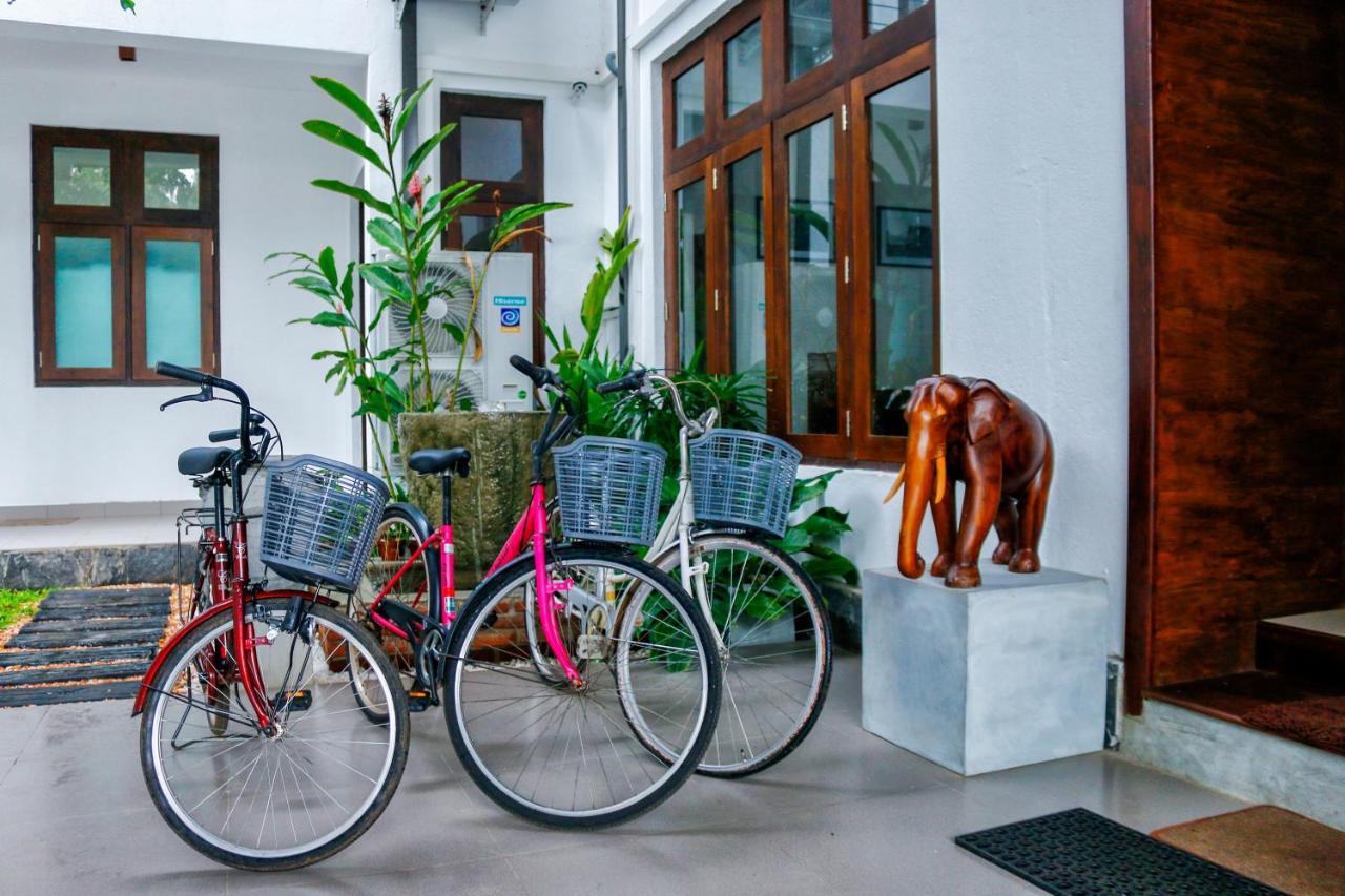 Hotel Bella Vista Anuradhapura Exterior photo